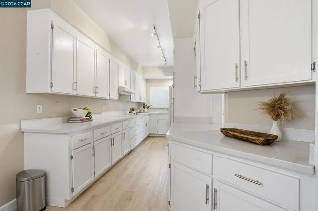 1221 Avenida Sevilla 1B, Walnut Creek, CA 94595