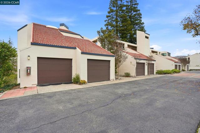 1221 Avenida Sevilla 1B, Walnut Creek, CA 94595