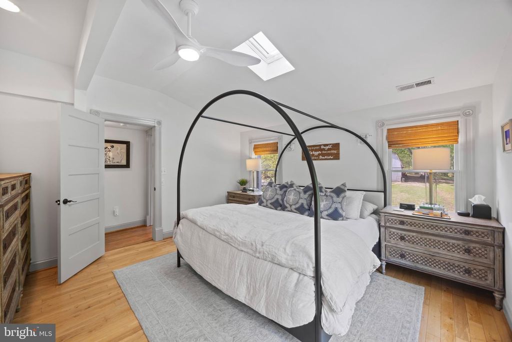 Image 19 of property listing at 14401 WINDY OAK CIR, Upper Marlboro, MD 20772