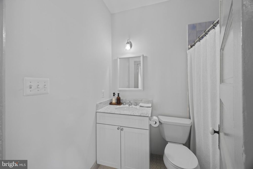 Image 25 of property listing at 14401 WINDY OAK CIR, Upper Marlboro, MD 20772