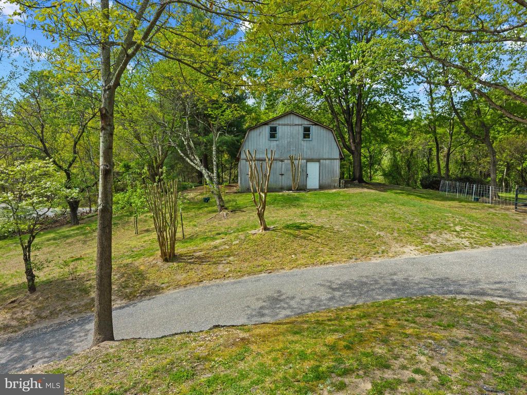 Image 31 of property listing at 14401 WINDY OAK CIR, Upper Marlboro, MD 20772