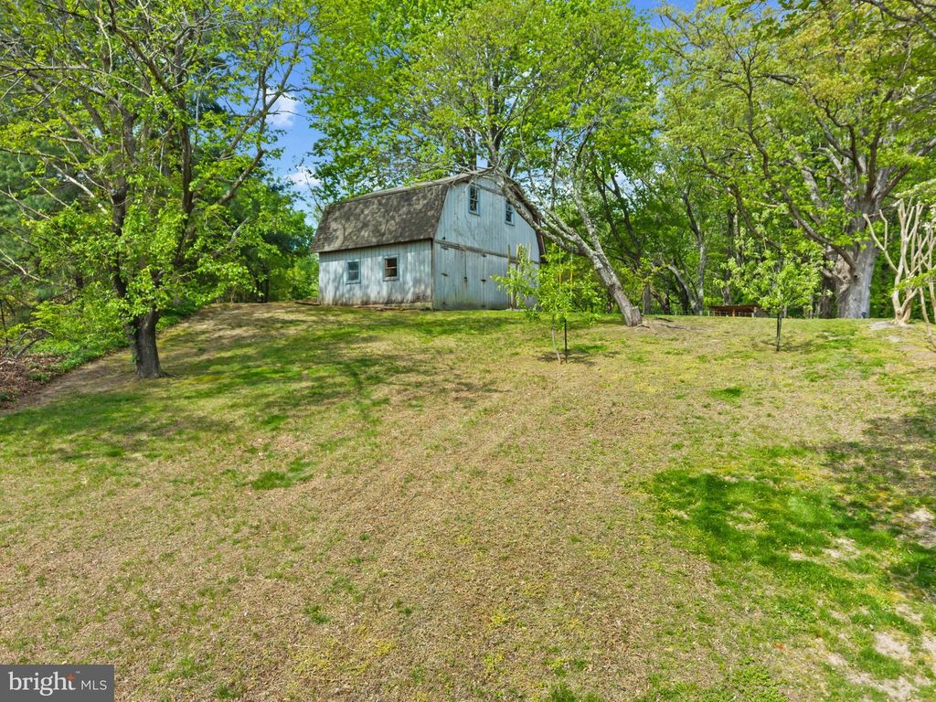 Image 38 of property listing at 14401 WINDY OAK CIR, Upper Marlboro, MD 20772