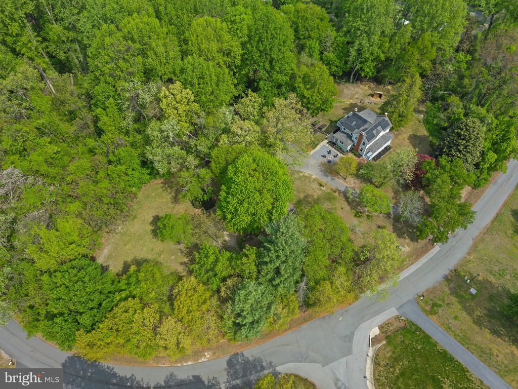 Image 39 of property listing at 14401 WINDY OAK CIR, Upper Marlboro, MD 20772