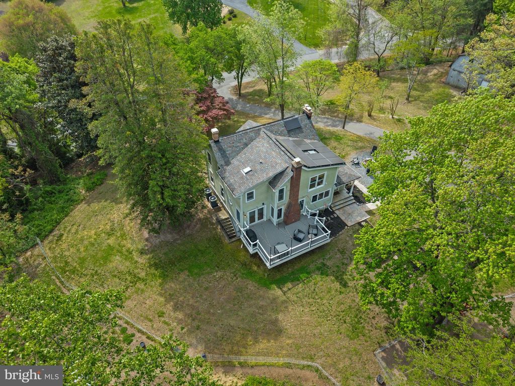 Image 5 of property listing at 14401 WINDY OAK CIR, Upper Marlboro, MD 20772