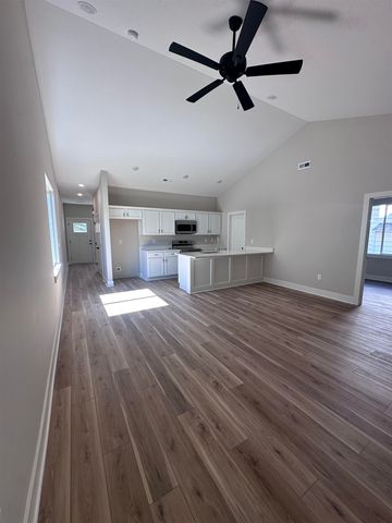 552 N Dellrose Ave, Wichita, KS 67208