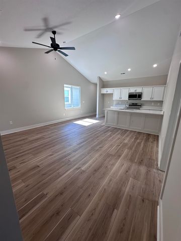 552 N Dellrose Ave, Wichita, KS 67208