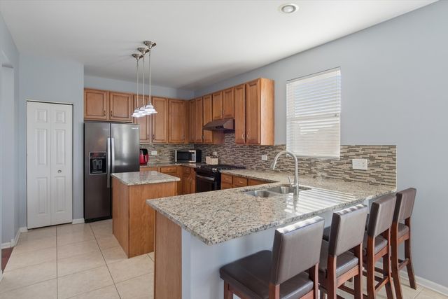 11330 S Highland Drive, Plainfield, IL 60585