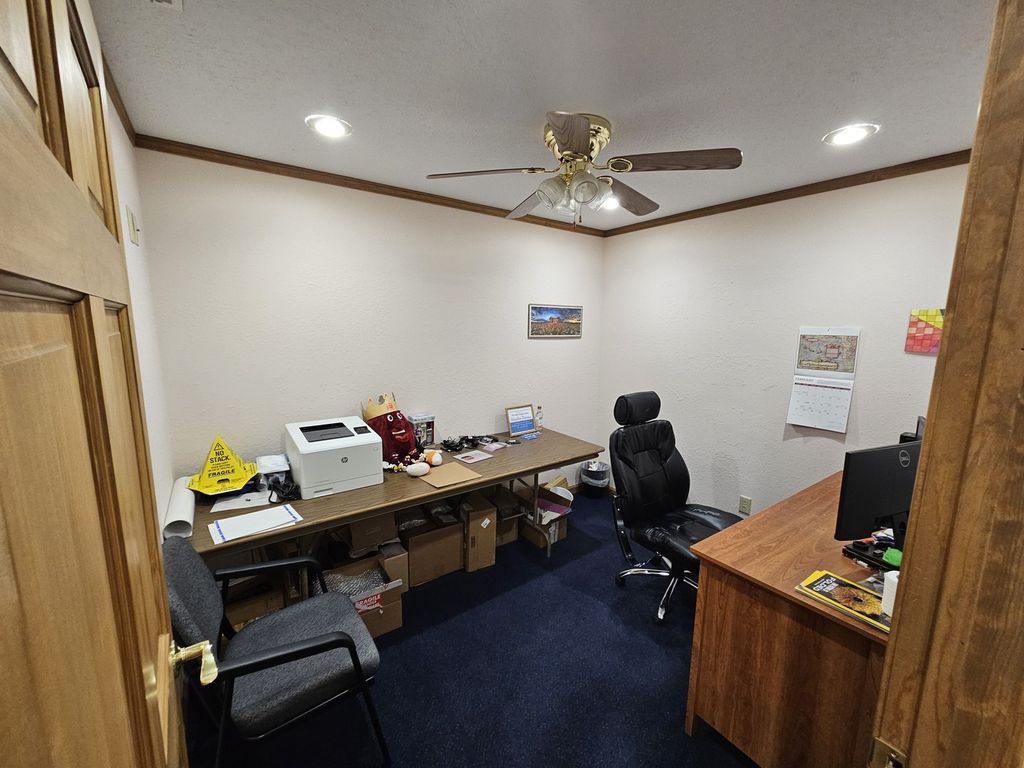 Image 26 of property listing at 903 Salem Road, Mt Vernon, IL 62864