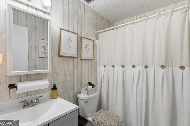 1341 Sommerset Drive, Lawrenceville, GA 30043