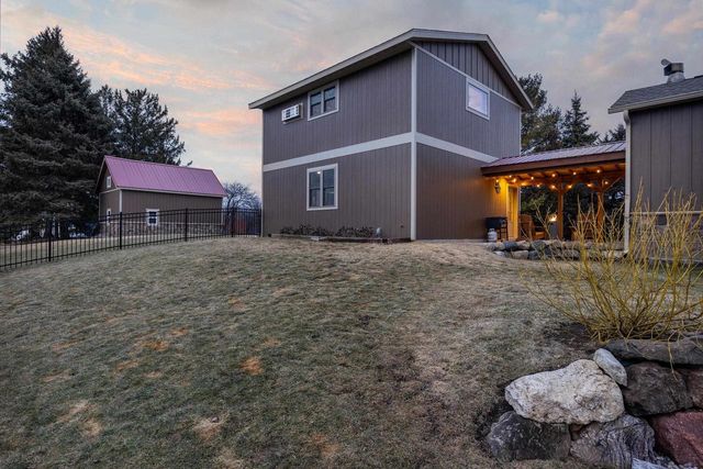 6396 Hayden Road, Sun Prairie, WI 53590