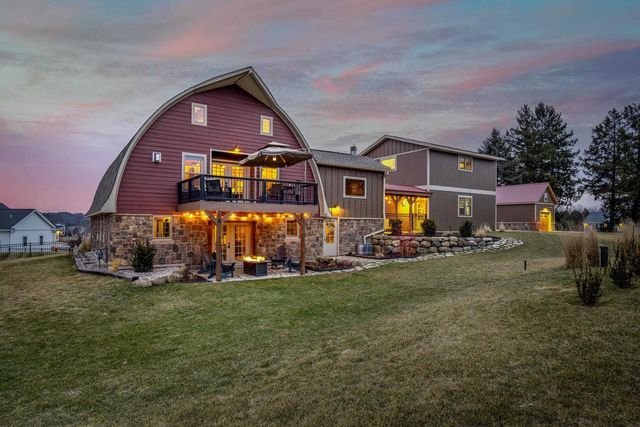 6396 Hayden Road, Sun Prairie, WI 53590