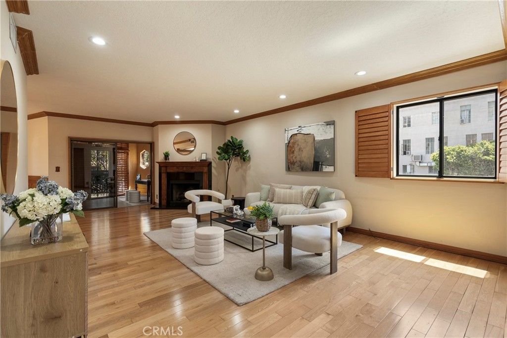 4444 Wilshire Boulevard 102, Los Angeles, CA 90010 — exterior