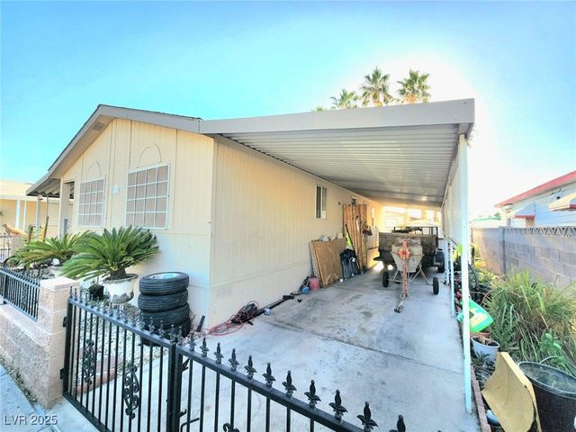 3519 Isle Royale Drive, Las Vegas, NV 89122
