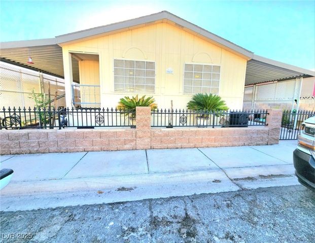 3519 Isle Royale Drive, Las Vegas, NV 89122