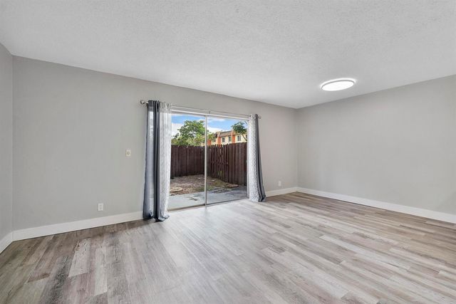 6659 SW 41st Place 38, Davie, FL 33314