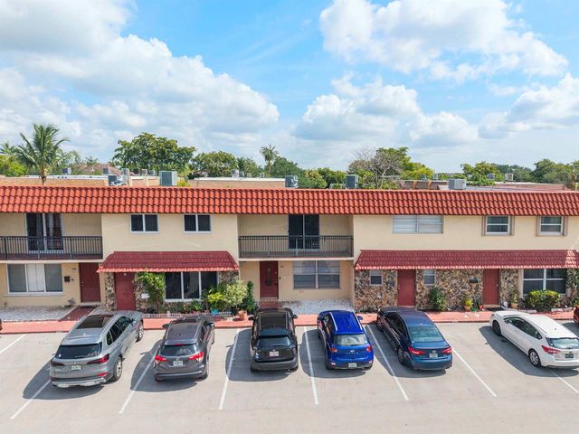 6659 SW 41st Place 38, Davie, FL 33314