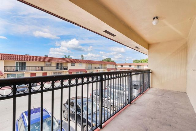 6659 SW 41st Place 38, Davie, FL 33314
