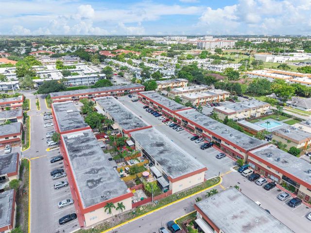 6659 SW 41st Place 38, Davie, FL 33314