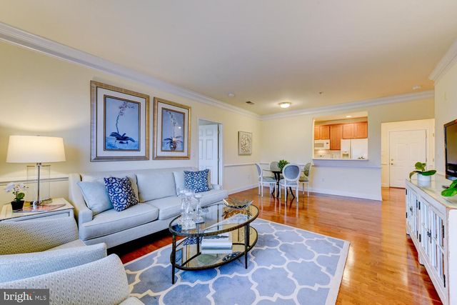 100 MIDDLESEX BLVD #211, Plainsboro, NJ 08536