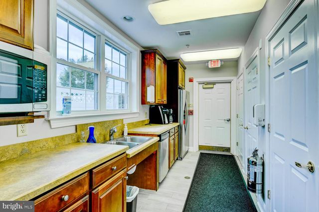 100 MIDDLESEX BLVD #211, Plainsboro, NJ 08536