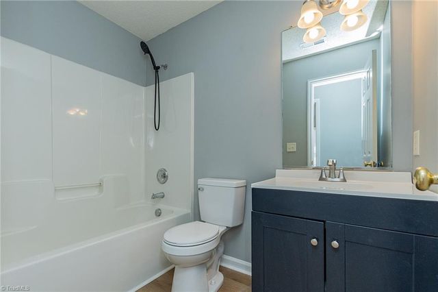 2 Ponderosa Court, Greensboro, NC 27406