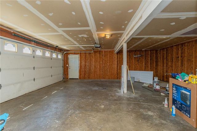 2 Ponderosa Court, Greensboro, NC 27406