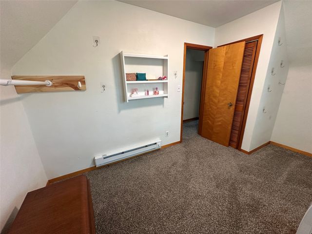 702 N 2nd Avenue, Winterset, IA 50273