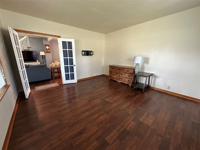 702 N 2nd Avenue, Winterset, IA 50273
