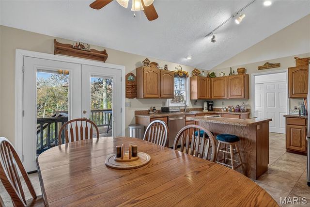 12194 Cedar Circle Drive, Ste Genevieve, MO 63670