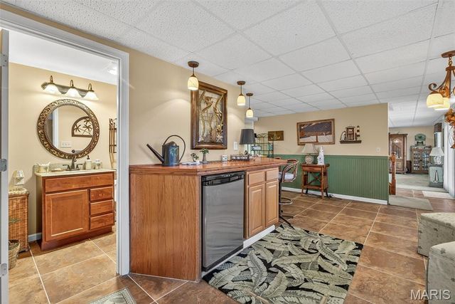 12194 Cedar Circle Drive, Ste Genevieve, MO 63670