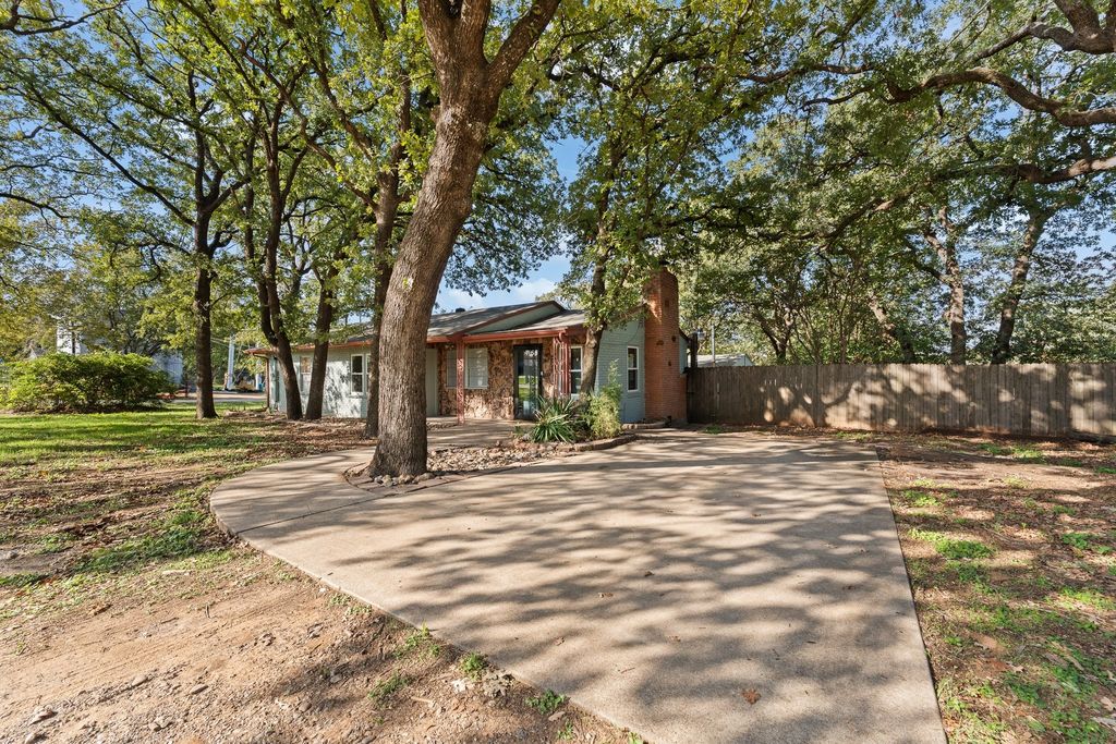 401 Center Lane, Fort Worth, TX 76140 — photo 3