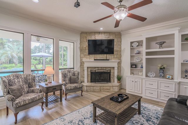35823 Post Oak Circle, Magnolia, TX 77355