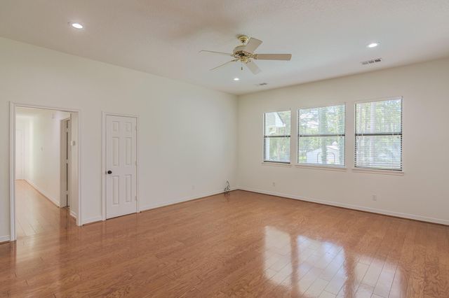 35823 Post Oak Circle, Magnolia, TX 77355
