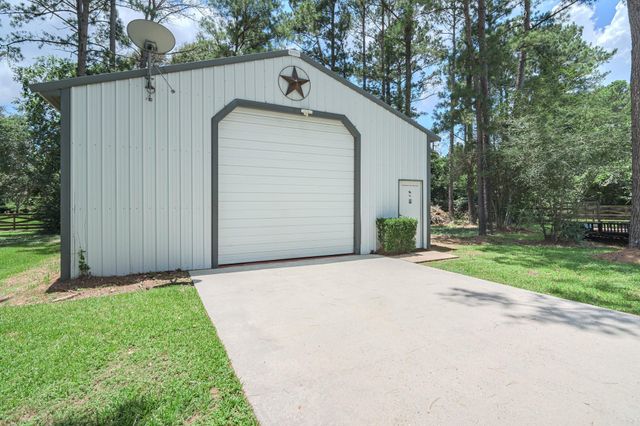 35823 Post Oak Circle, Magnolia, TX 77355