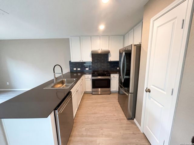 7610 Aston Cross, San Antonio, TX 78253