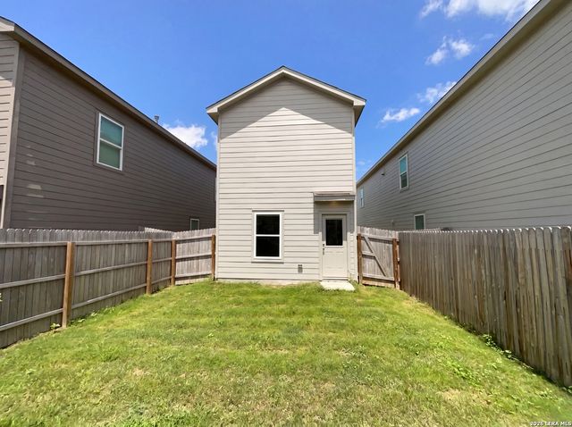 7610 Aston Cross, San Antonio, TX 78253