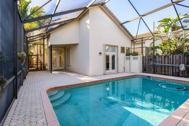 6674 NW 25th Avenue, Boca Raton, FL 33496