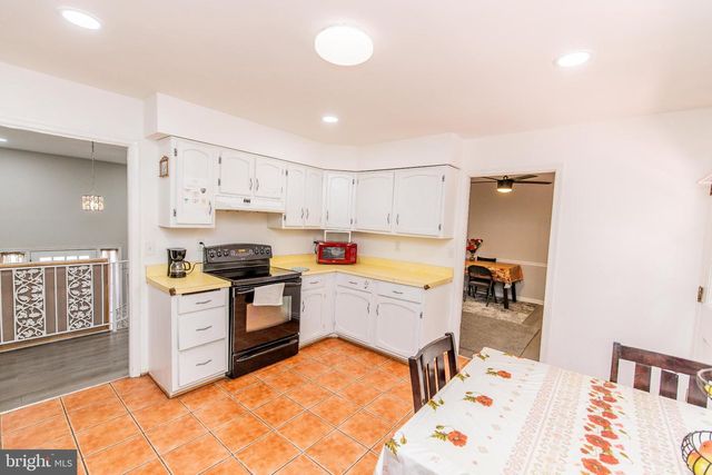 8304 ALLENTOWN RD, Fort Washington, MD 20744