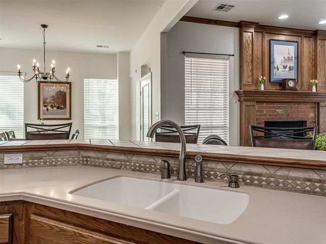 1724 Oakmont Drive, Blanchard, OK 73010