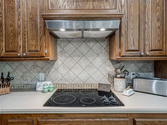 1724 Oakmont Drive, Blanchard, OK 73010