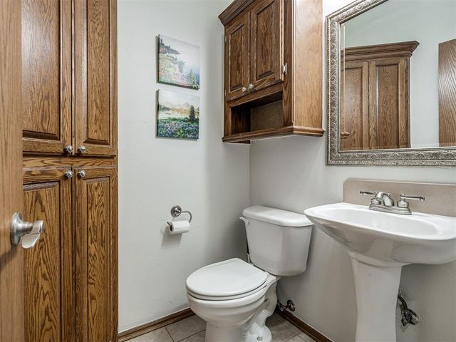 1724 Oakmont Drive, Blanchard, OK 73010