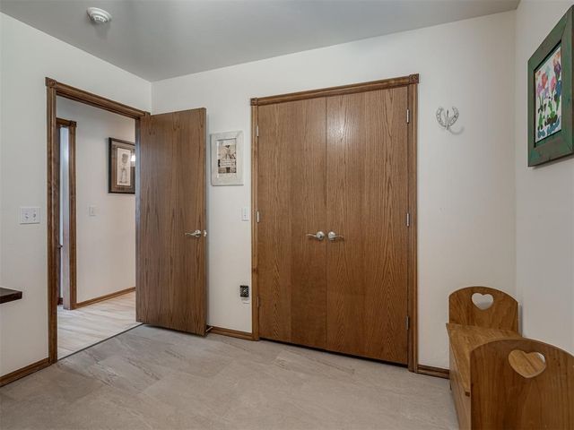 1724 Oakmont Drive, Blanchard, OK 73010