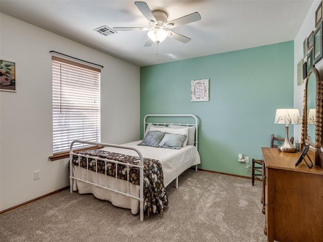 1724 Oakmont Drive, Blanchard, OK 73010