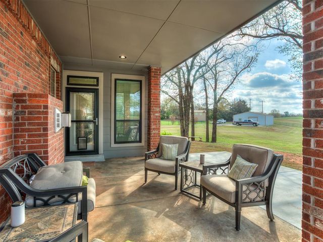 1724 Oakmont Drive, Blanchard, OK 73010