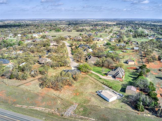 1724 Oakmont Drive, Blanchard, OK 73010