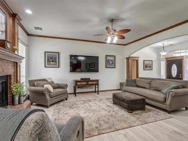 1724 Oakmont Drive, Blanchard, OK 73010