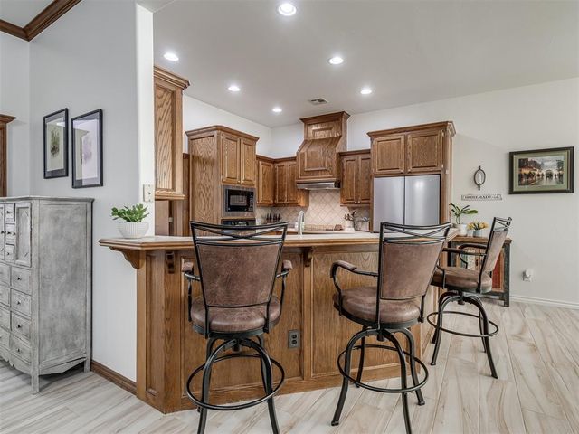 1724 Oakmont Drive, Blanchard, OK 73010