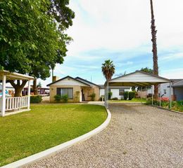713 E Laguna Avenue, Laton, CA 93242