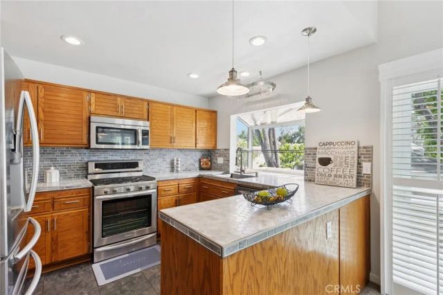 26107 Mcbean Parkway 62, Valencia, CA 91355