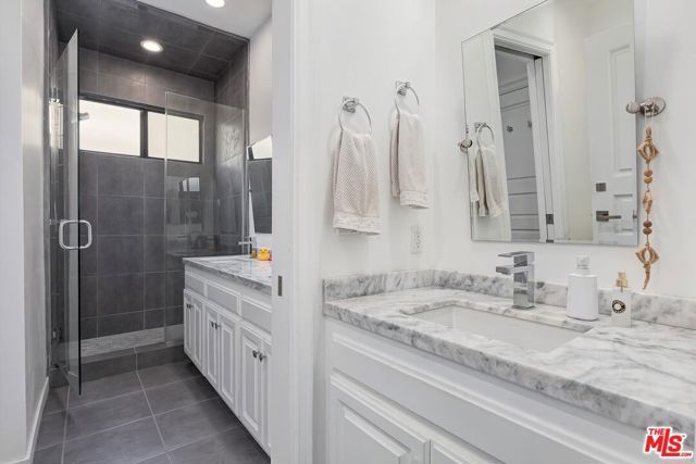 403 N Palm Drive 3, Beverly Hills, CA 90210